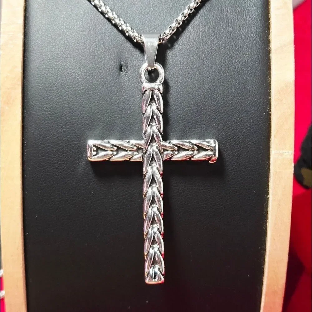 Silver Twisted Rope Cross Pendant Necklace Stainless Steel 23
